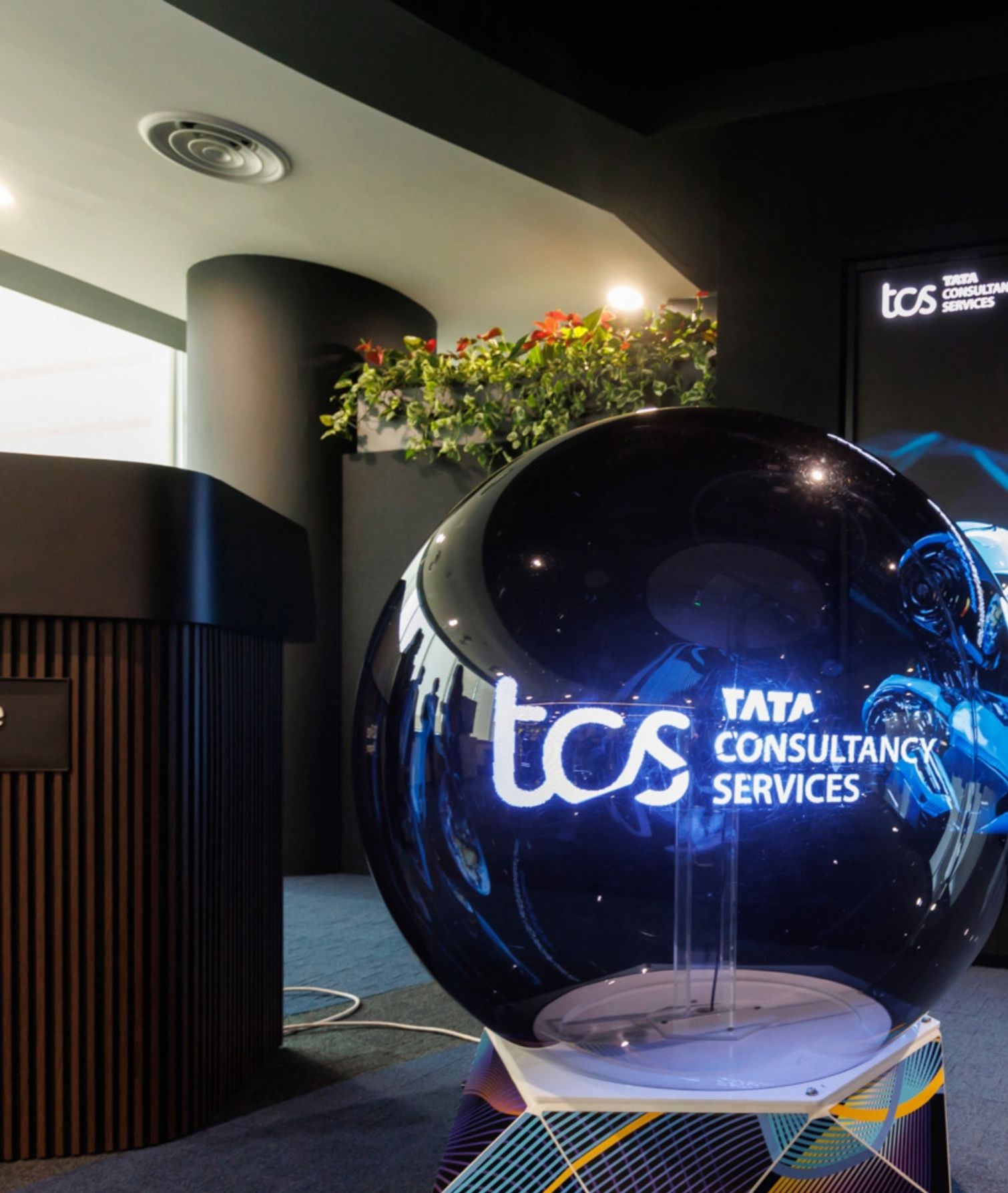 TCS Launches AI-Powered Research & Innovation Centre in Singapore to  Accelerate Enterprise Innovation at Scale