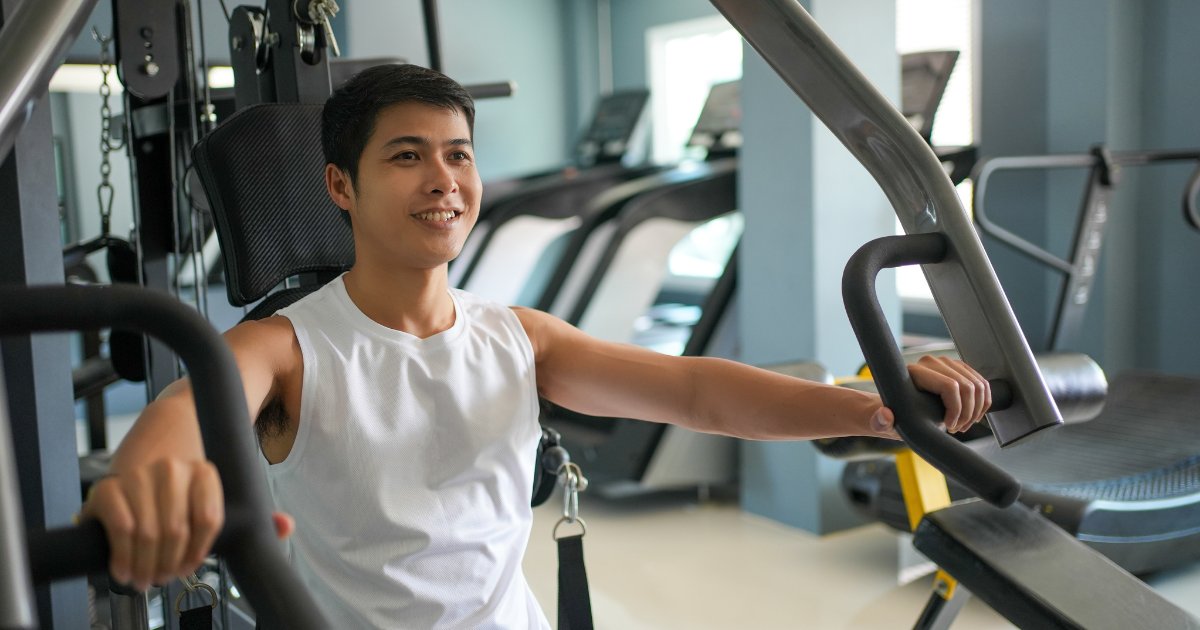 8+ bài tập ngực cho nam giúp cơ săn chắc tại nhà và phòng gym