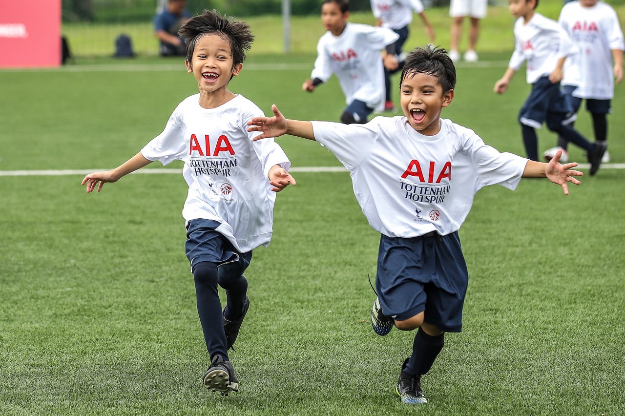 AIA-score-with-spurs-junior-camp-2022-2