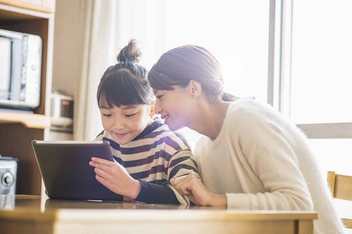 Có nên mua bảo hiểm cho con đến năm 18 tuổi không