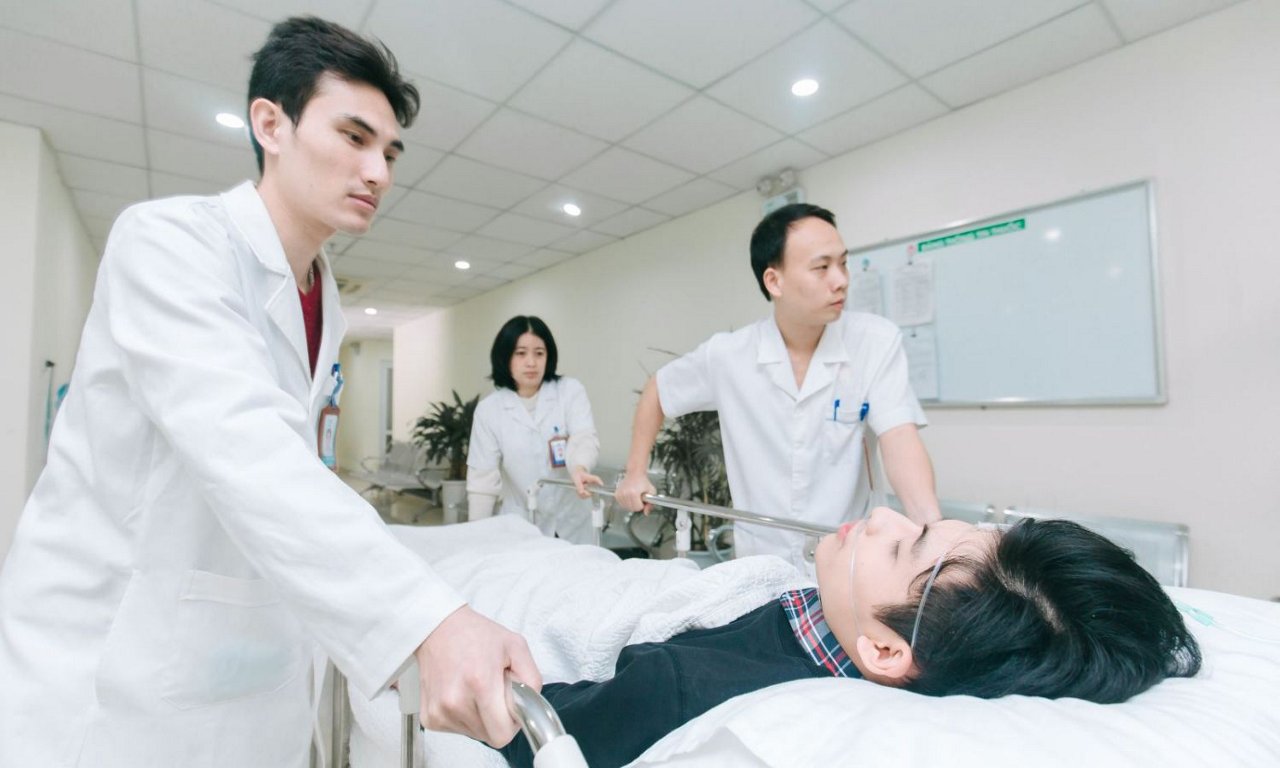 Cấp cứu có được hưởng bảo hiểm y tế không và giải đáp chi tiết