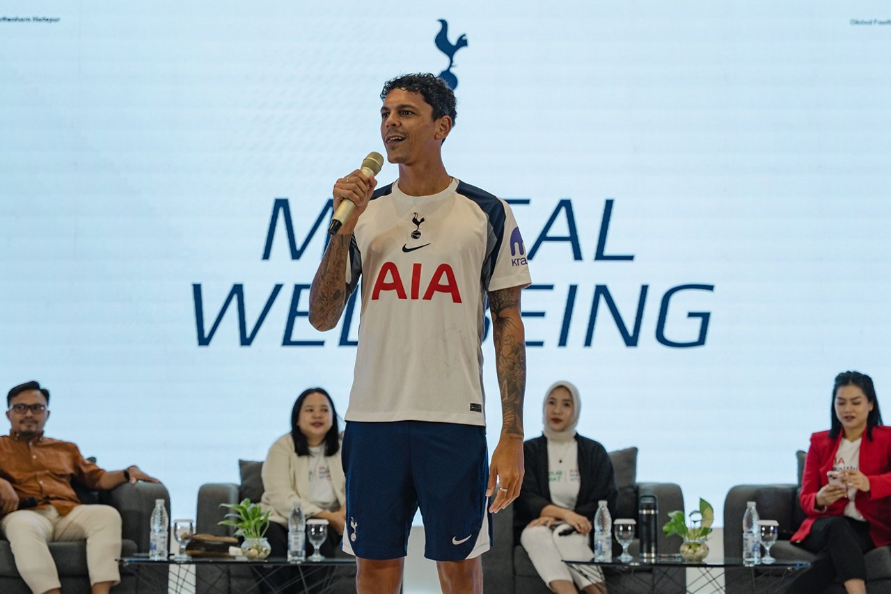 Tottenham Hotspurs International Development Coach, Tyler Blackwood dalam acara penganugerahan Bintang Sobat SMP 2025