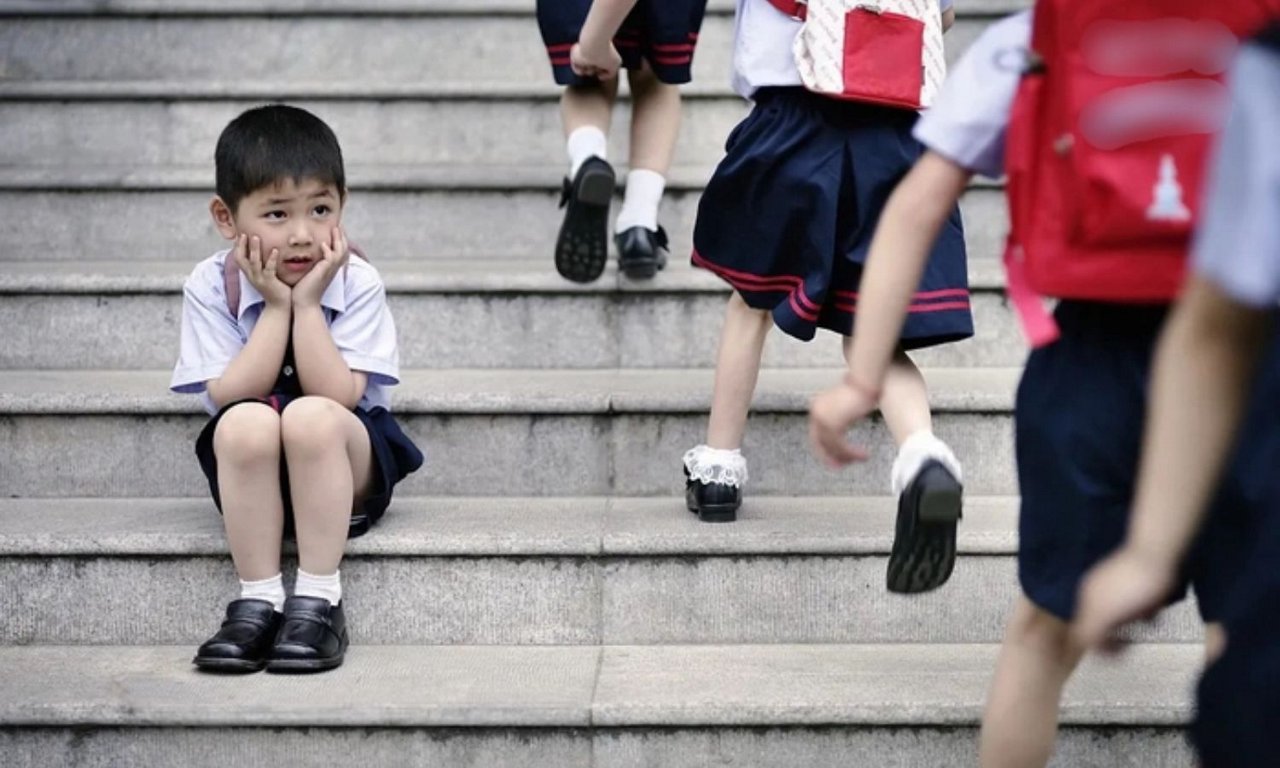 Hội chứng sợ cô đơn: Nguyên nhân, triệu chứng và cách khắc phục
