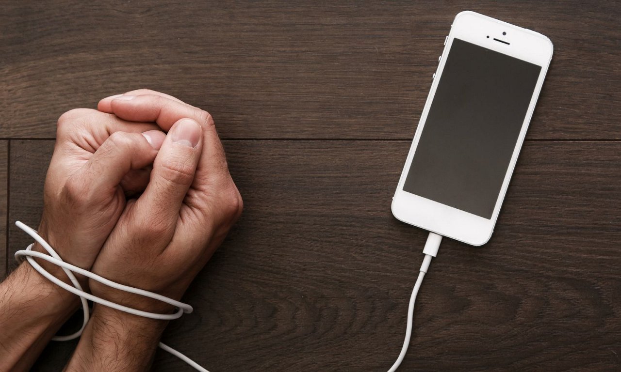Nomophobia là gì? Hiểu về nỗi sợ không có điện thoại di động