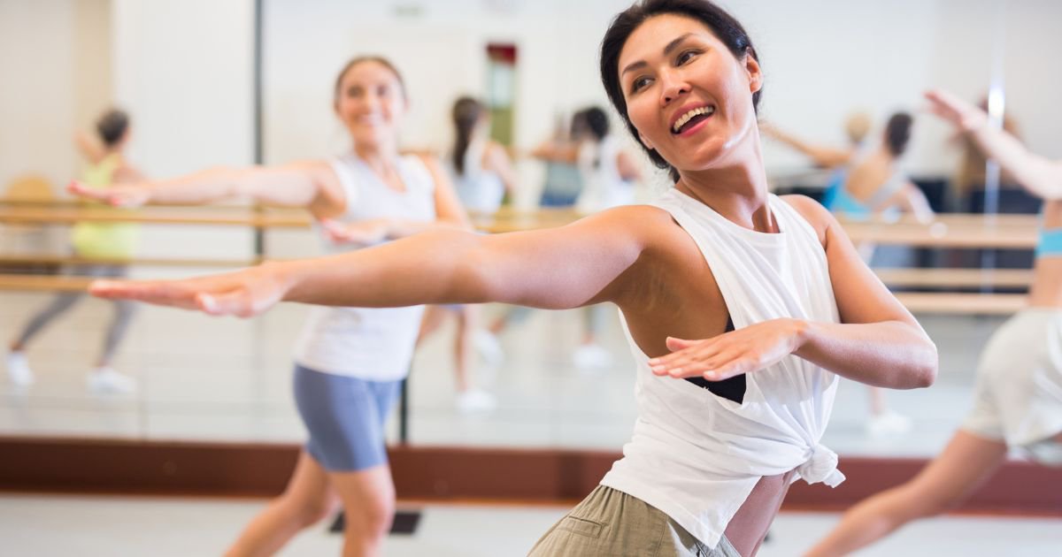 Zumba là gì? Lợi ích của việc tập Zumba không phải ai cũng biết
