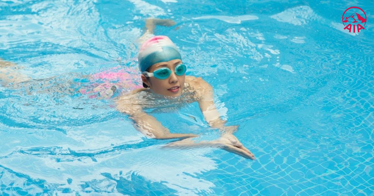 Giữ đầu thẳng theo hướng bơi để chuyển động tốt hơn
