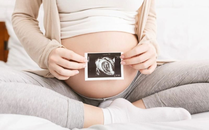 hồ sơ hưởng chế độ thai sản với lao động nữ sinh con