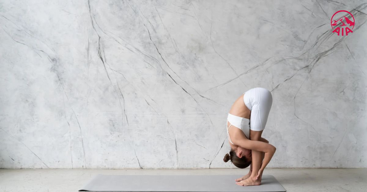 Tư thế gập người giúp giảm căng thẳng và cải thiện sự linh hoạt