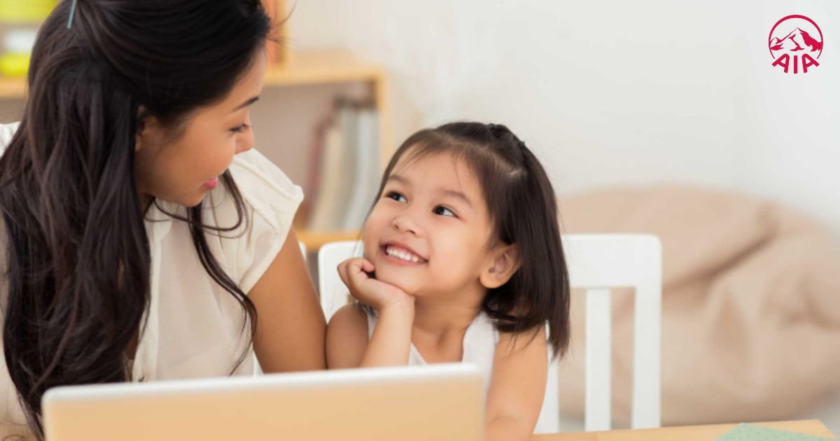 Dành nhiều thời gian trò chuyện vui chơi với con