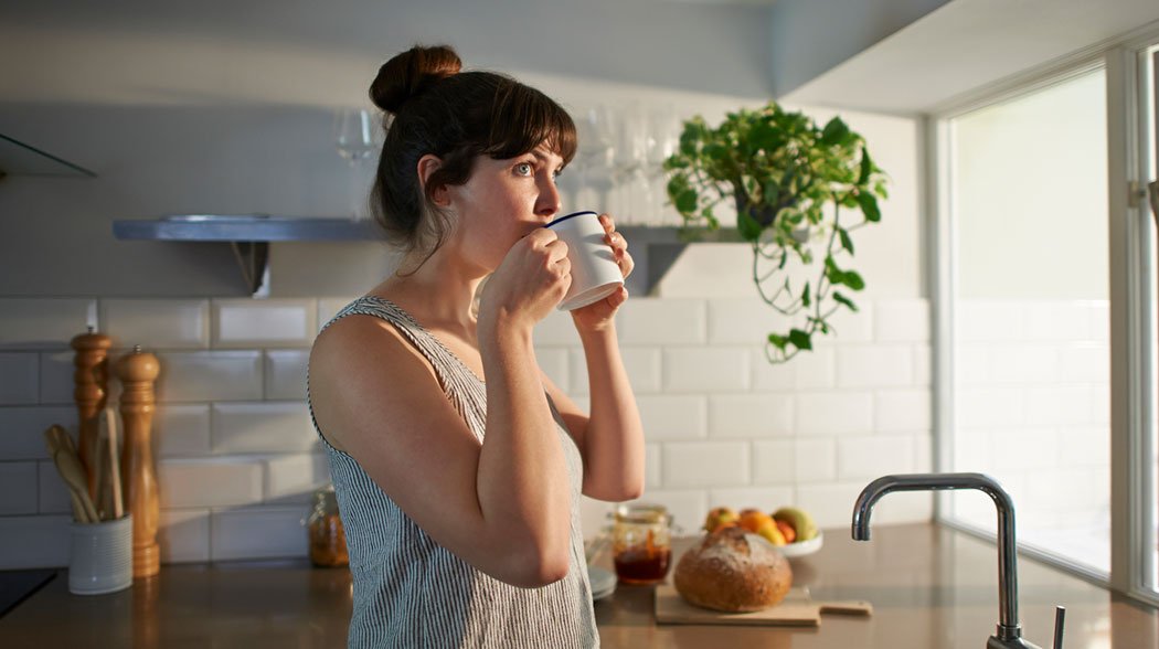 women drinking coffee