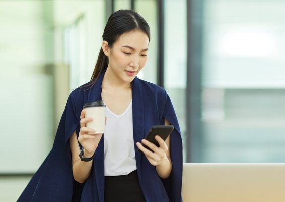 友邦人壽峰富人生美元利率變動型終身壽險