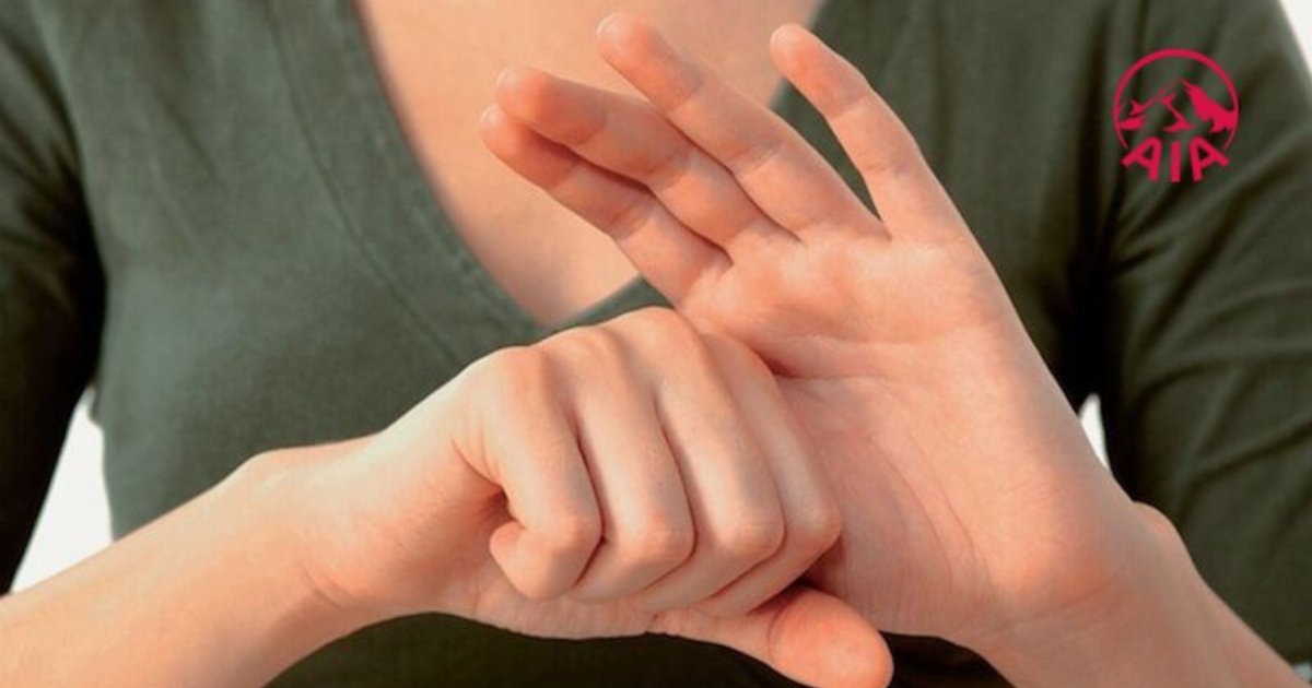 Xoa bóp ngón cái thường xuyên để tránh mắc viêm khớp ngón cái