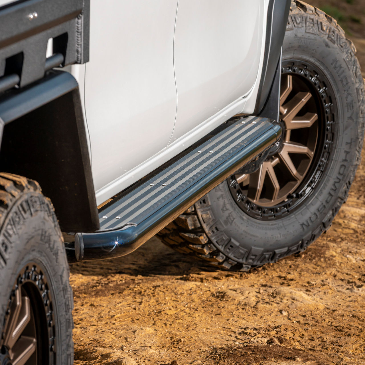 Summit Side Step and Return with Black Tread