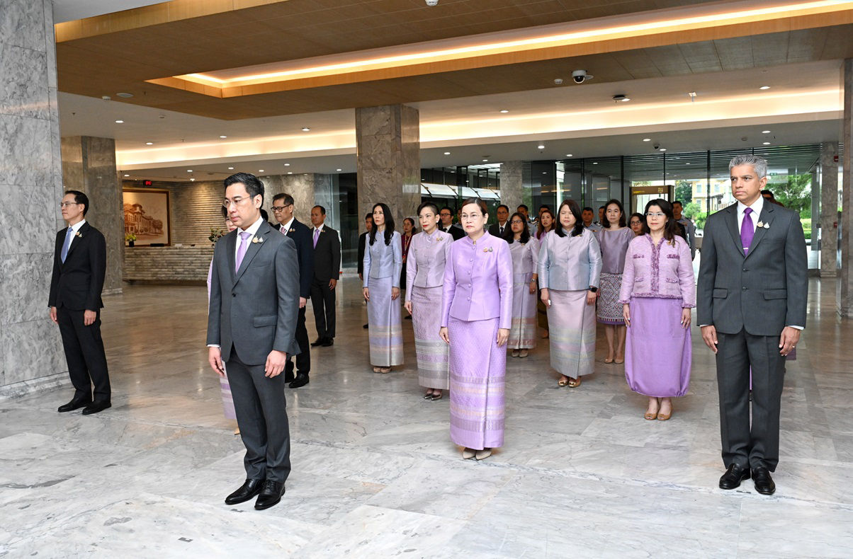พิธีถวายพระพรชัยมงคลและลงนามถวายพระพรชัยมงคล สมเด็จพระนางเจ้า ฯ พระบรมราชินี เนื่องในโอกาสวันเฉลิมพระชนมพรรษา 3 มิถุนายน 2568