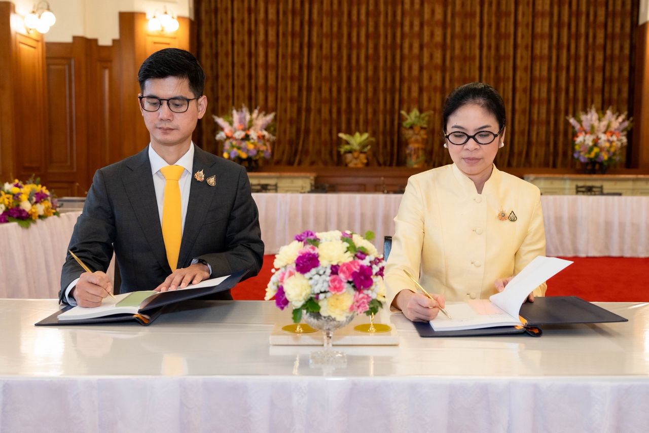 ธปท. ร่วมลงนามถวายพระพรชัยมงคล พระบาทสมเด็จพระเจ้าอยู่หัว เนื่องในโอกาสวันเฉลิมพระชนมพรรษา 28 กรกฎาคม 2568