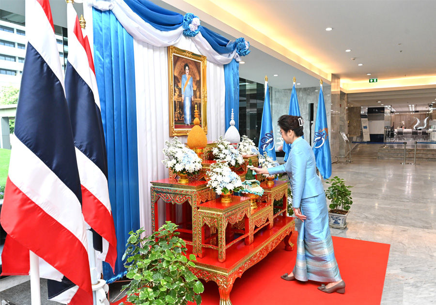 พิธีถวายพระพรชัยมงคลและลงนามถวายพระพรชัยมงคล สมเด็จพระนางเจ้าสิริกิติ์ พระบรมราชินีนาถ พระบรมราชชนนีพันปีหลวง 