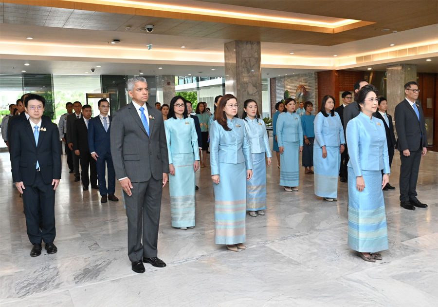 พิธีถวายพระพรชัยมงคลและลงนามถวายพระพรชัยมงคล สมเด็จพระนางเจ้าสิริกิติ์ พระบรมราชินีนาถ พระบรมราชชนนีพันปีหลวง 