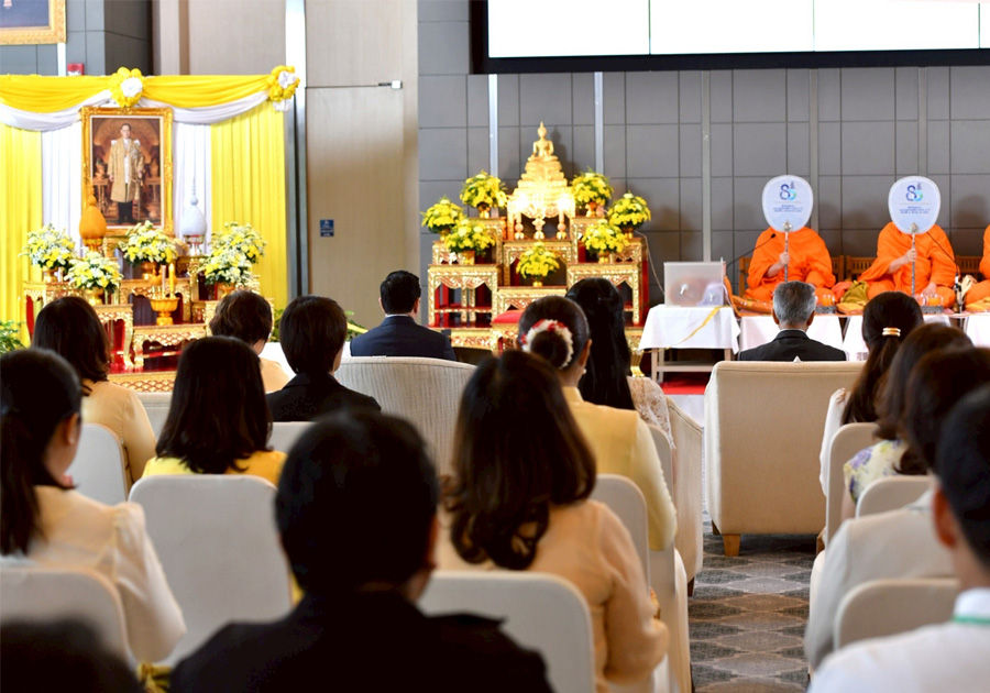 ธปท. จัดพิธีบำเพ็ญกุศลทักษิณานุประทานอุทิศถวายเป็นพระราชกุศล พระบาทสมเด็จพระบรมชนกาธิเบศร มหาภูมิพลอดุลยเดชมหาราช บรมนาถบพิตร เนื่องใน "วันนวมินทรมหาราช" พุทธศักราช 2568