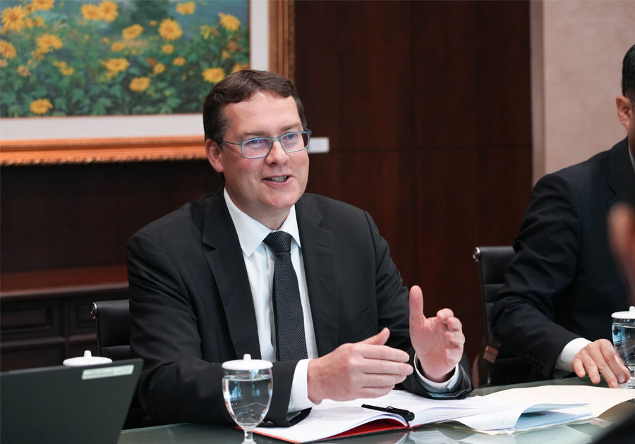 คณะผู้แทนจากกองทุนการเงินระหว่างประเทศ (International Monetary Fund: IMF) นําโดย Mr. Peter Breuer เข้าเยี่ยมคารวะ (Courtesy call) ผู้ว่าการ และผู้บริหาร ธปท.