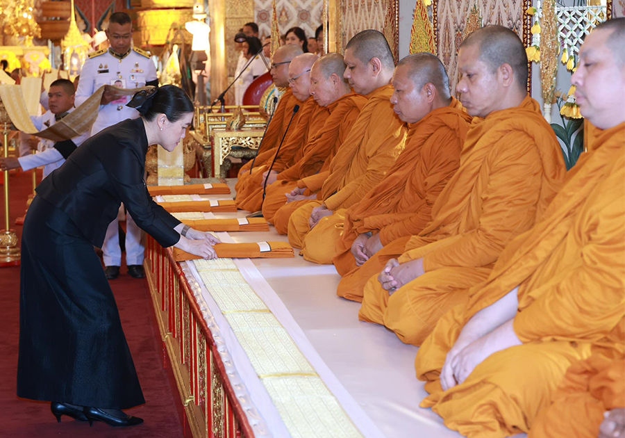 ธนาคารแห่งประเทศไทย ร่วมเป็นเจ้าภาพพระพิธีธรรมสวดพระอภิธรรมพระบรมศพ สมเด็จพระนางเจ้าสิริกิติ์ พระบรมราชินีนาถ พระบรมราชชนนีพันปีหลวง