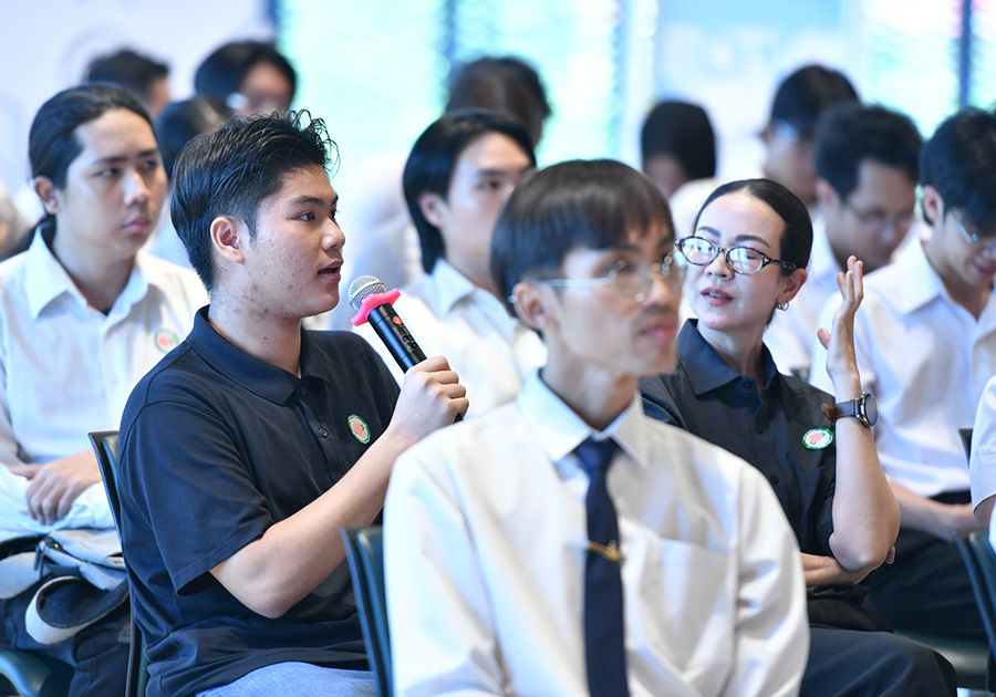 ศูนย์การเรียนรู้ ธปท. จัดกิจกรรม BOT EconClass ชวนนิสิตนักศึกษาเรียนรู้เศรษฐศาสตร์นอกห้องเรียน