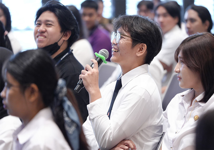 เศรษฐศาสตร์นอกห้องเรียน กับ BOT EconClass