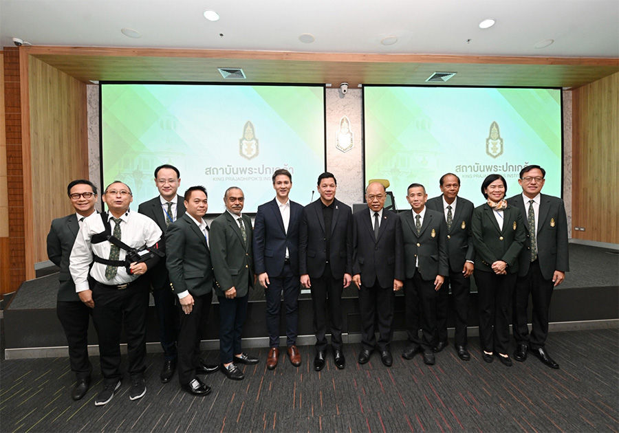 ผู้ว่าการ ธปท. บรรยายพิเศษหลักสูตรการเมืองการปกครองในระบอบประชาธิปไตยสำหรับนักบริหารระดับสูง รุ่นที่ 30 (ปปร.30) จัดโดยสถาบันพระปกเกล้า