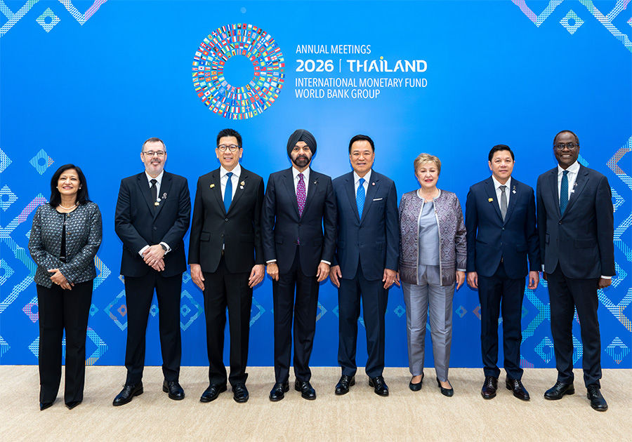 The Prime Minister Opens the Annual Meetings Plenary, Joined by IMF and World Bank Group Leaders Who Share Their Vision of the Global Economy