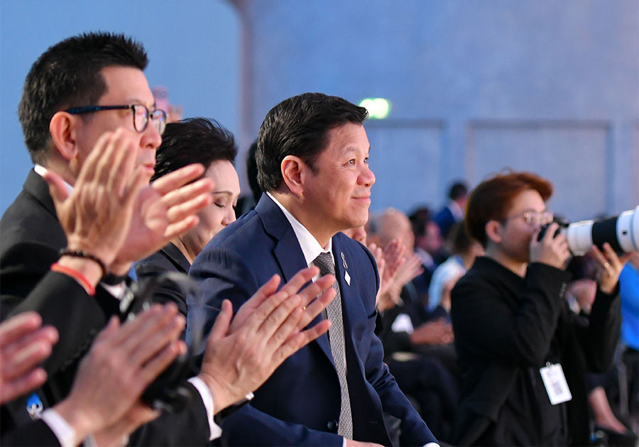 The Prime Minister Opens the Annual Meetings Plenary, Joined by IMF and World Bank Group Leaders Who Share Their Vision of the Global Economy