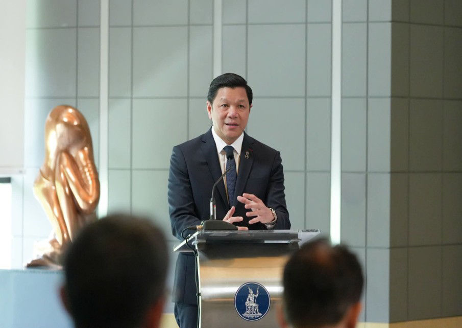 พิธีลงนามบันทึกข้อตกลงความร่วมมือทางวิชาการระหว่างธนาคารแห่งประเทศไทย (ธปท.) และคณะนิติศาสตร์ มหาวิทยาลัยธรรมศาสตร์ 