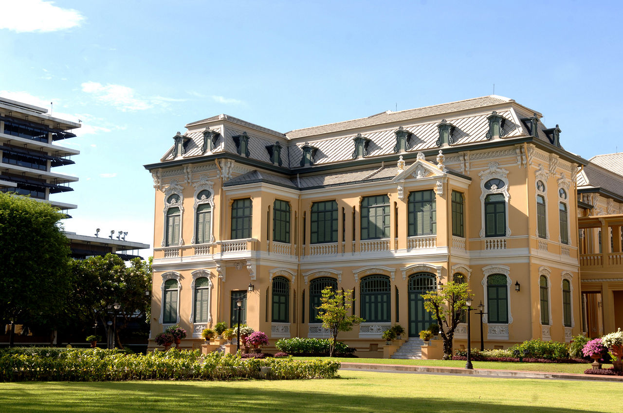 Bang Khun Phrom Palace