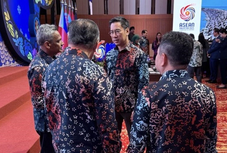 การประชุมรัฐมนตรีว่าการกระทรวงการคลังและผู้ว่าการธนาคารกลางอาเซียน ครั้งที่ 12