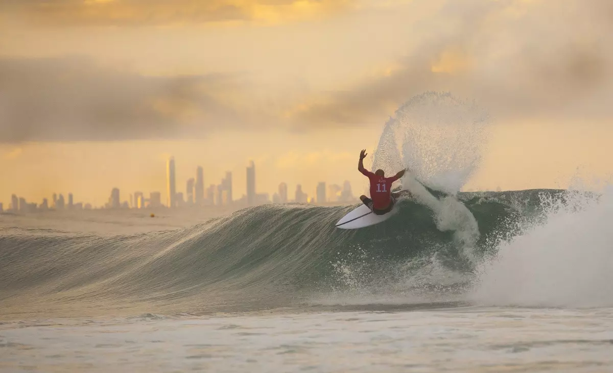 Learning to Surf in Australia: 11 Reasons to Give it a Shot