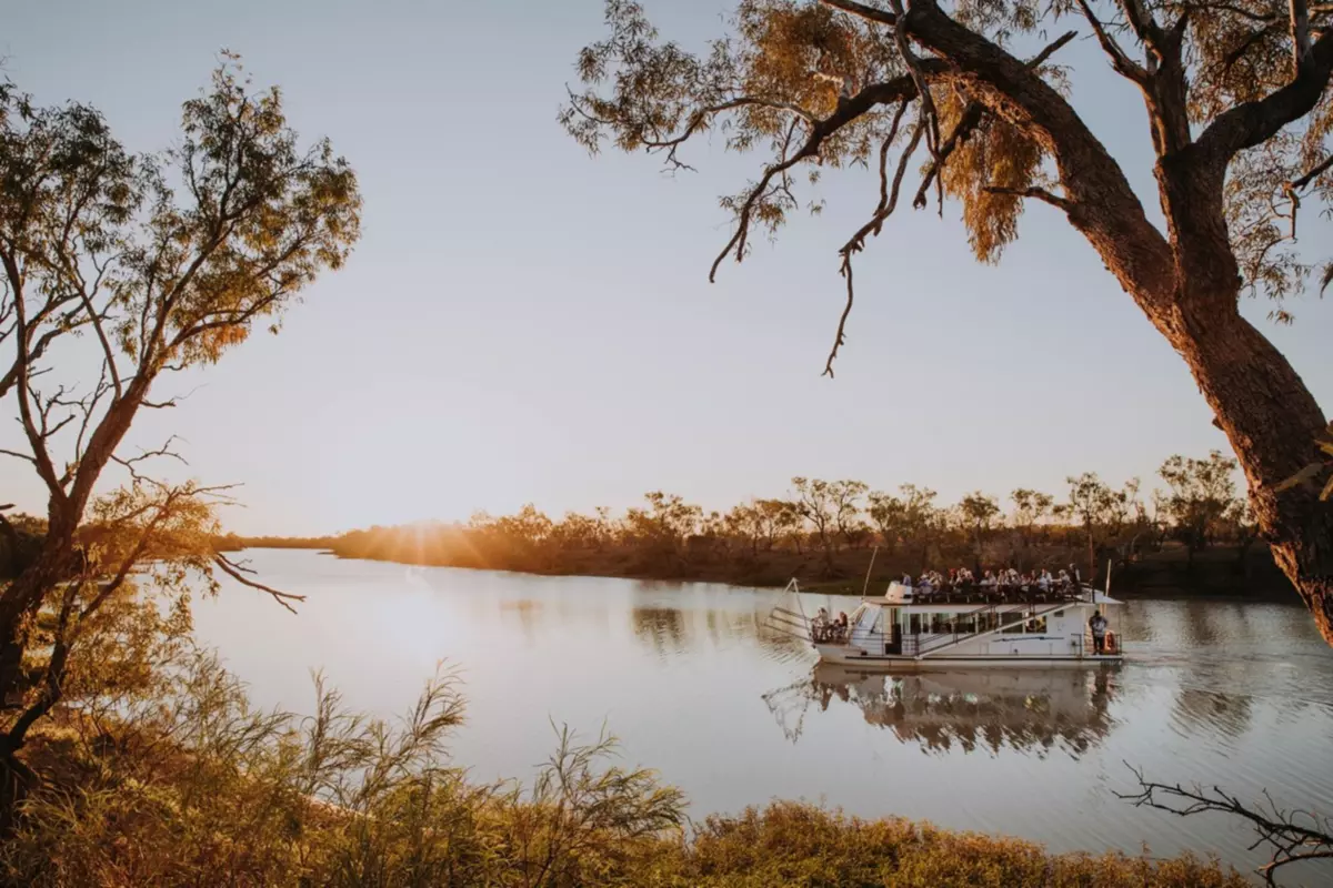 7 day itinerary for the ultimate outback adventure in Longreach