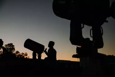 Looking through the telescopes Charleville Cosmos Centre | Queensland?s Natural Sciences Loop