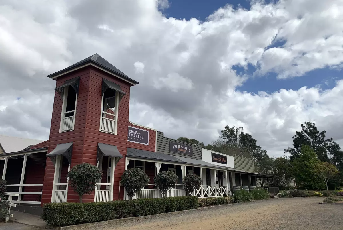 Brisbane to Hervey Bay Back Roads Travel Guide Queensland