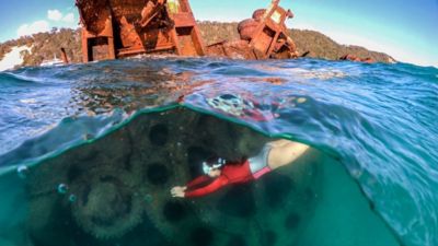 Snorkelling Wrecks Moreton Island | How to use your Go Pro underwater