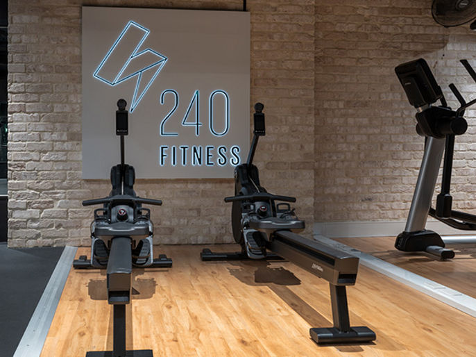 240 St Georges Gallery 3