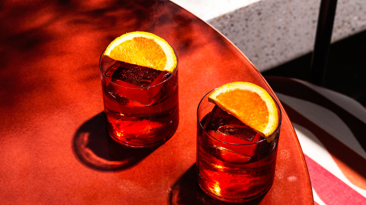 $10-pastis-cocktails-terrace-happy-hour