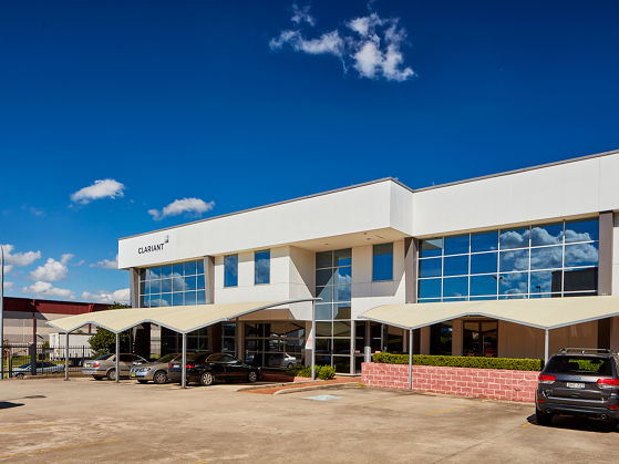 Exterior image of Kings Park Industrial Estate office space with car park