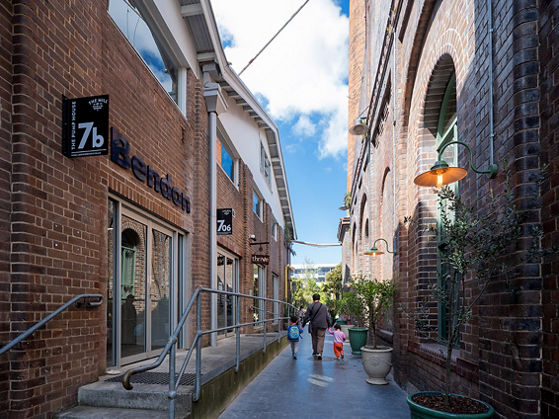 Exterior image of Bendon Lingerie retail store entry corridor 