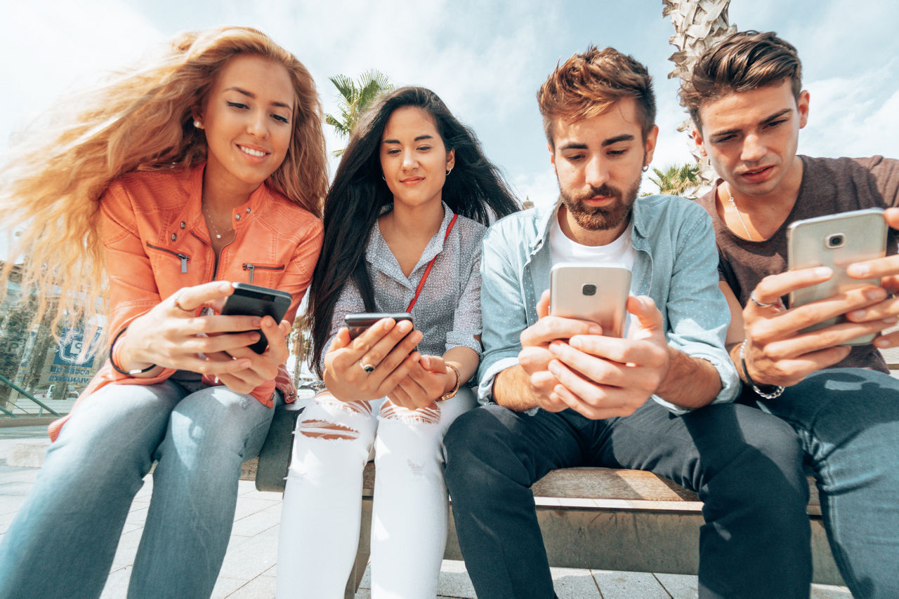 friends addicted to the social media