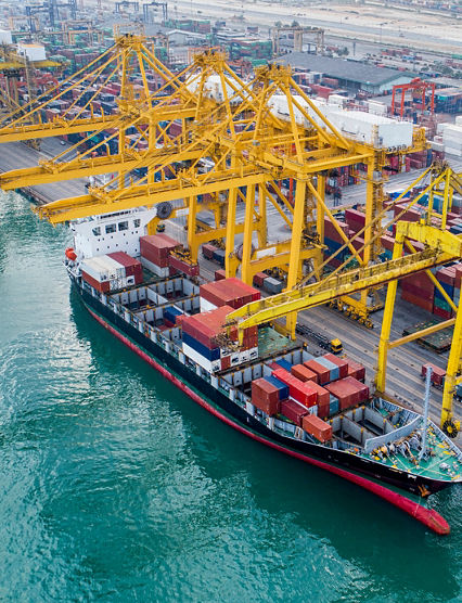 The busy of port congestion loading and discharging  containers services in maritime transports in World wide logistics 