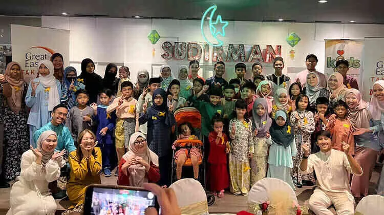Majlis berbuka puasa bersama anak pejuang kanser photo