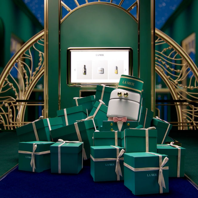 Unwrap your The Club member gift at La Mer Atelier of Wonder!