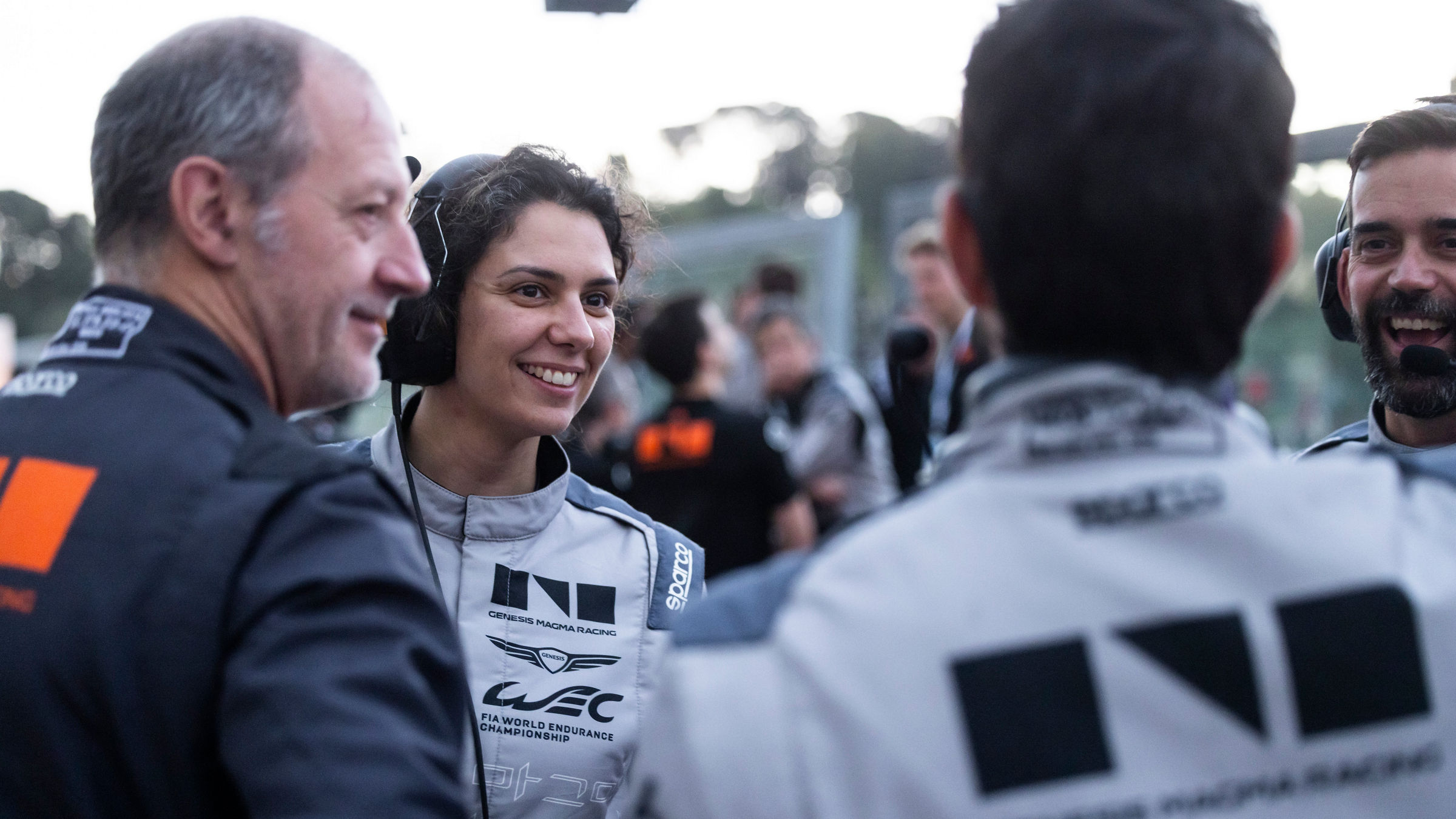 Anouck Abadie in discussion with crew members at Imola.