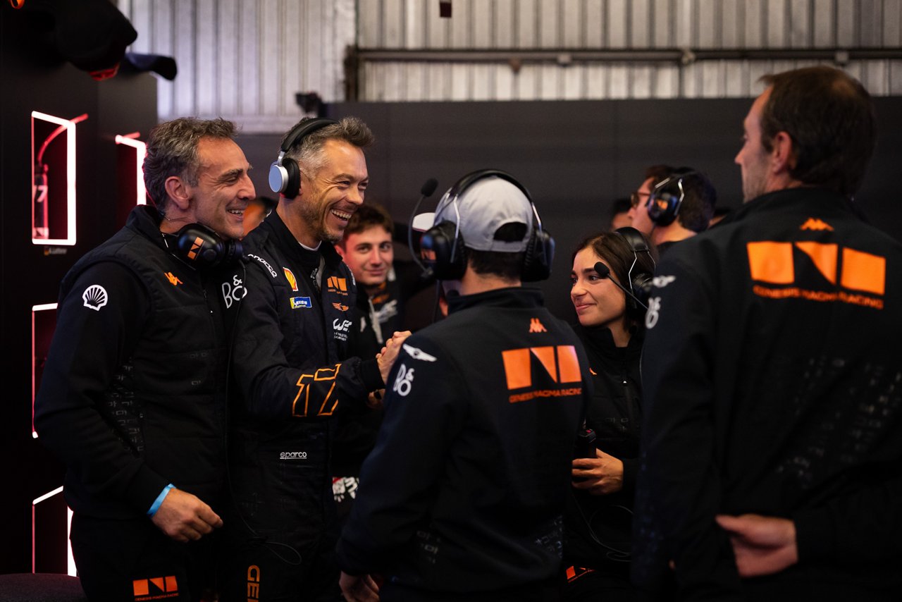 Cyril Abiteboul, Jamie Chadwick and André Lotterer and the Genesis team celebrating in the garage at Le Mans.