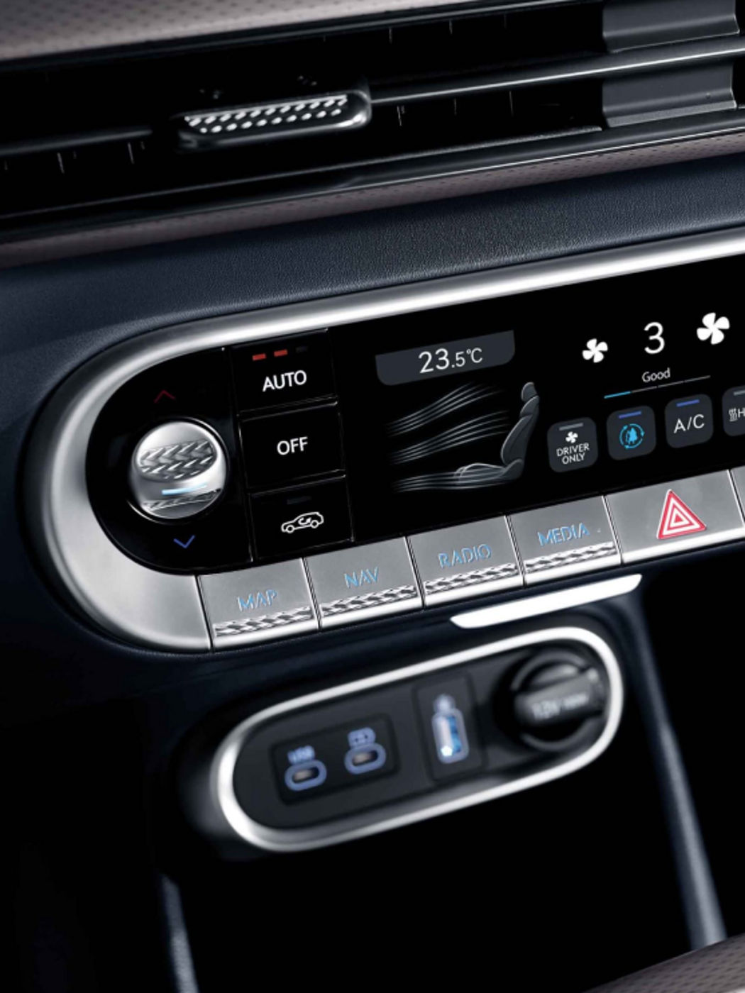 The interior of the vehicle showcasing the air purification system with visible controls and indicators for the fine dust sensor, engine room pre-filter, and antibacterial filter.
