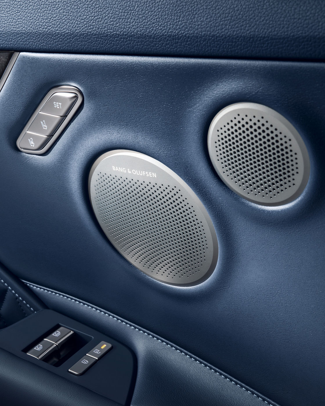 Bang & Olufsen Sound System (17 Speakers) & Dolby Atmos experience rich, clear audio with a high-resolution sound system.