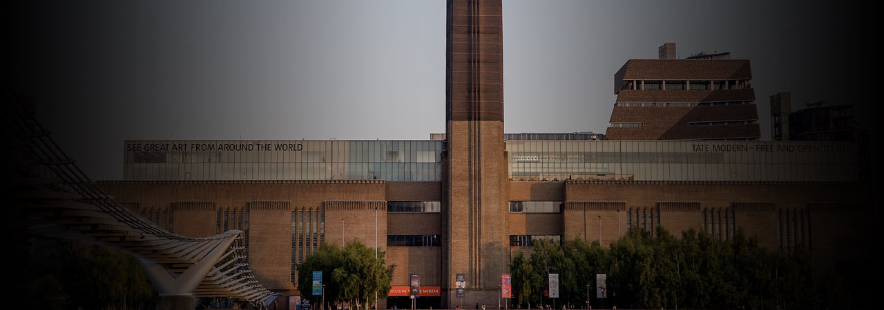 The image shows the exterior of Tate Modern